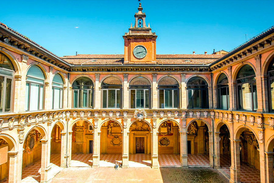 L’Archiginnasio e i musei dell’università | Trabucchi Tour Guide